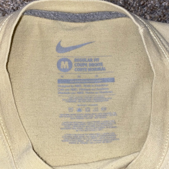 Men’s Nike Tan Shirt - Picture 2 of 5